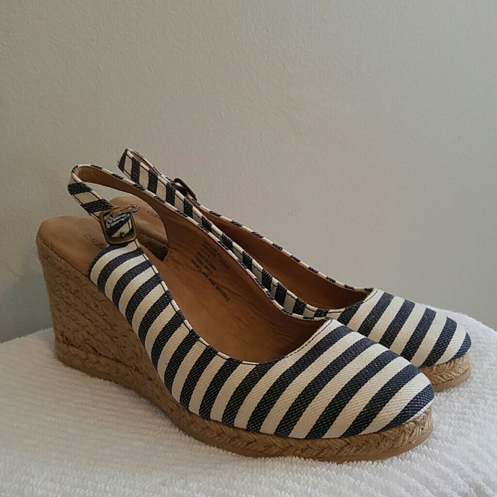 G.H. Bass & Co. Wedges 9.5 *